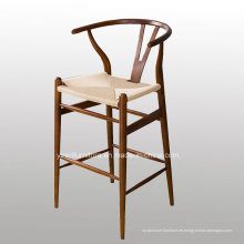 Nueva silla de diseño de bar con patas de madera maciza